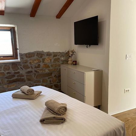 Monte Cristo Wines & Rooms Kuna Peljeska Ngoại thất bức ảnh